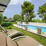 Villa Oasis Pool And Bbq