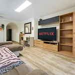 Вилла Oasis Pool And Bbq
