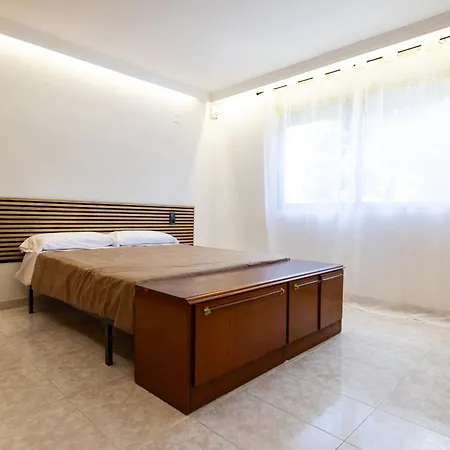 Oasis Βίλα Σαλού