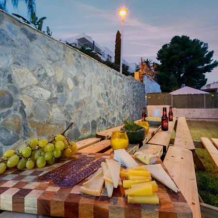 Oasis Pool And Bbq