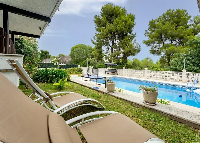 Oasis Pool And Bbq Salou