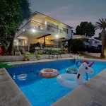 Villa Oasis Pool And Bbq