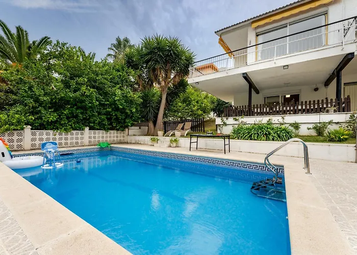 Oasis Pool And Bbq Salou